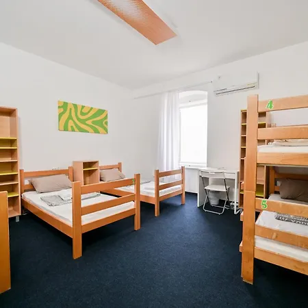 Hostel Fun-2